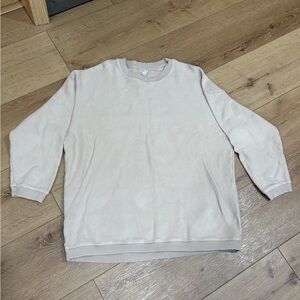 Women’s Cream Sweater (slights spot on the front)